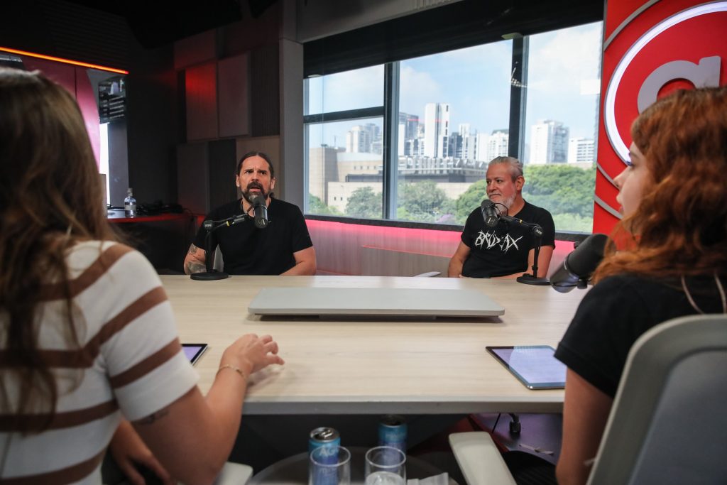 Sepultura leva turnê de despedida ao Lolla e celebra novo baterista: ‘Melhor coisa que aconteceu’
