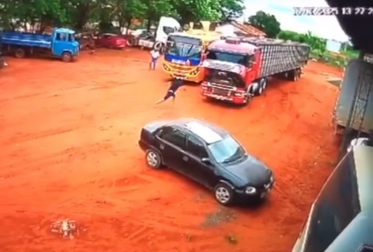 Morre no hospital motorista que foi baleado em pátio de oficina após discussão no trânsito