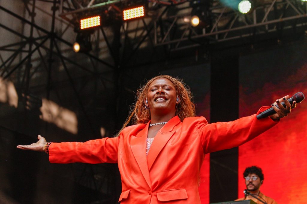 Grammy Latino 2025: Liniker é indicada nas principais categorias; veja brasileiros na lista